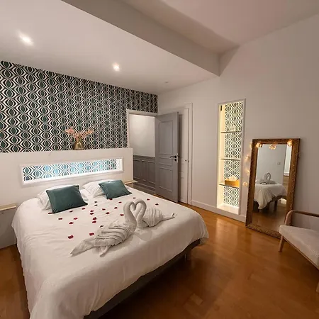 Apartment Secret Des Bulles Et Champagne