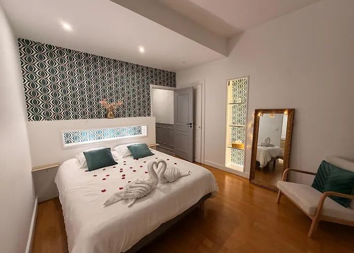 Apartment Secret Des Bulles Et Champagne